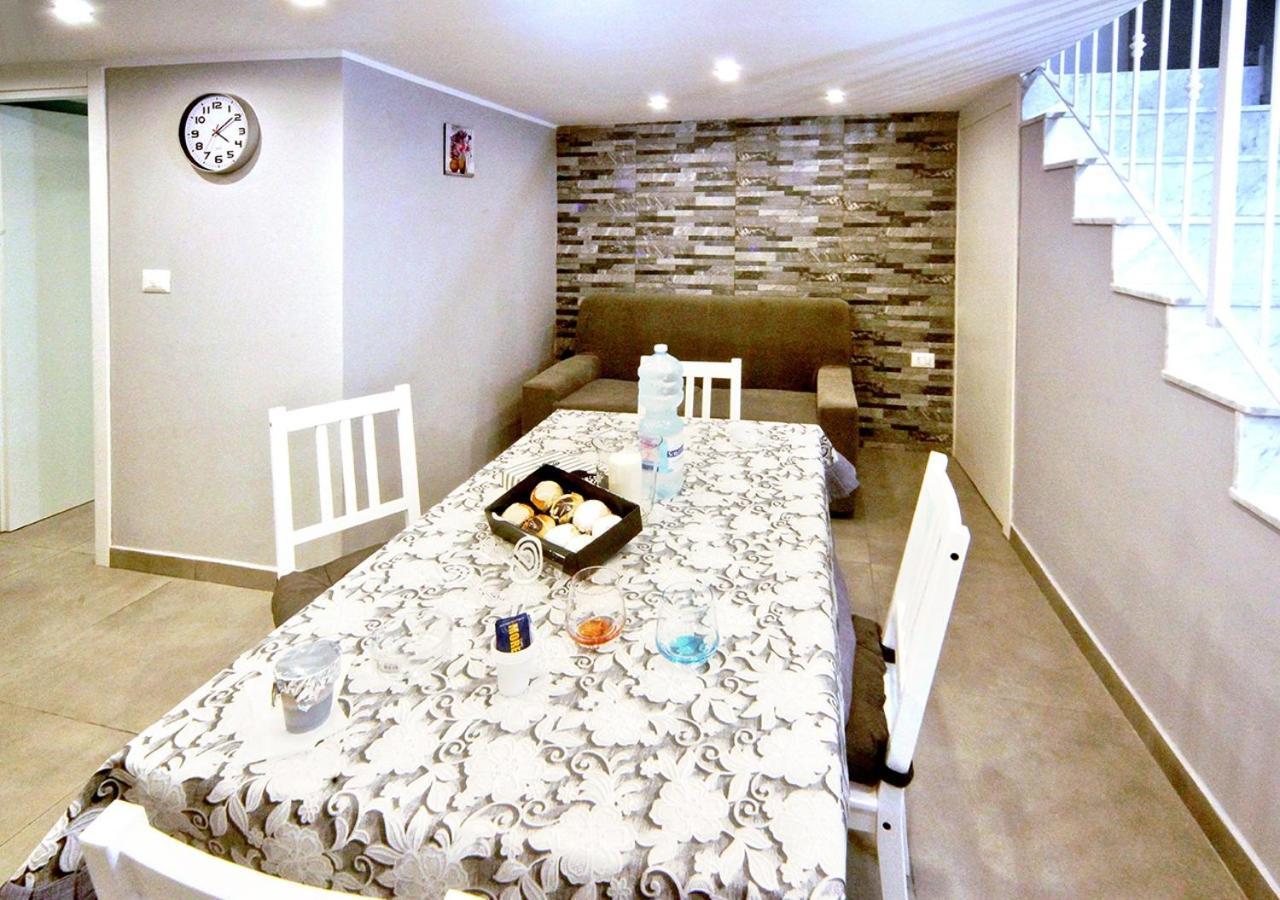 ナポリLa Casa Di Helenaアパートメント エクステリア 写真