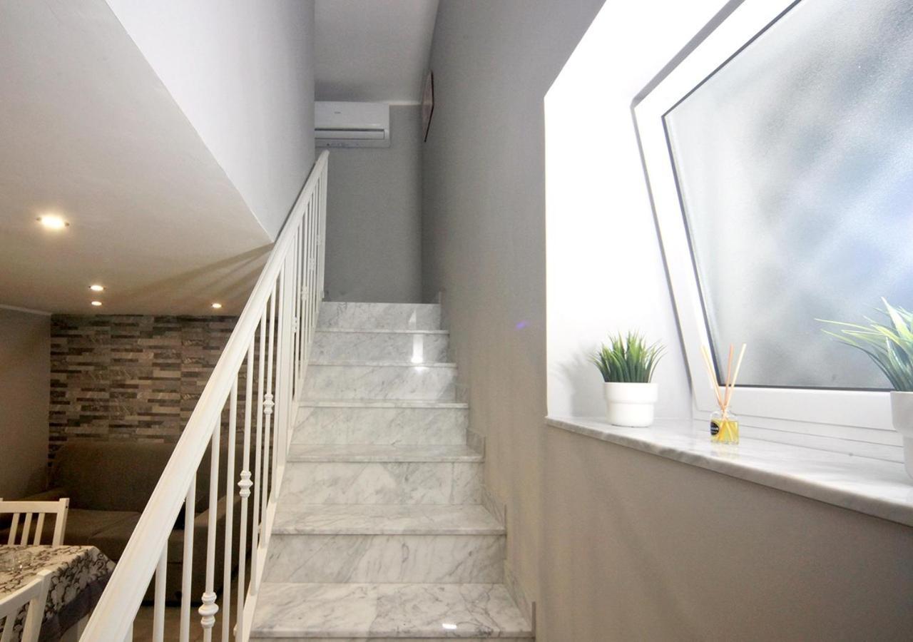 ナポリLa Casa Di Helenaアパートメント エクステリア 写真